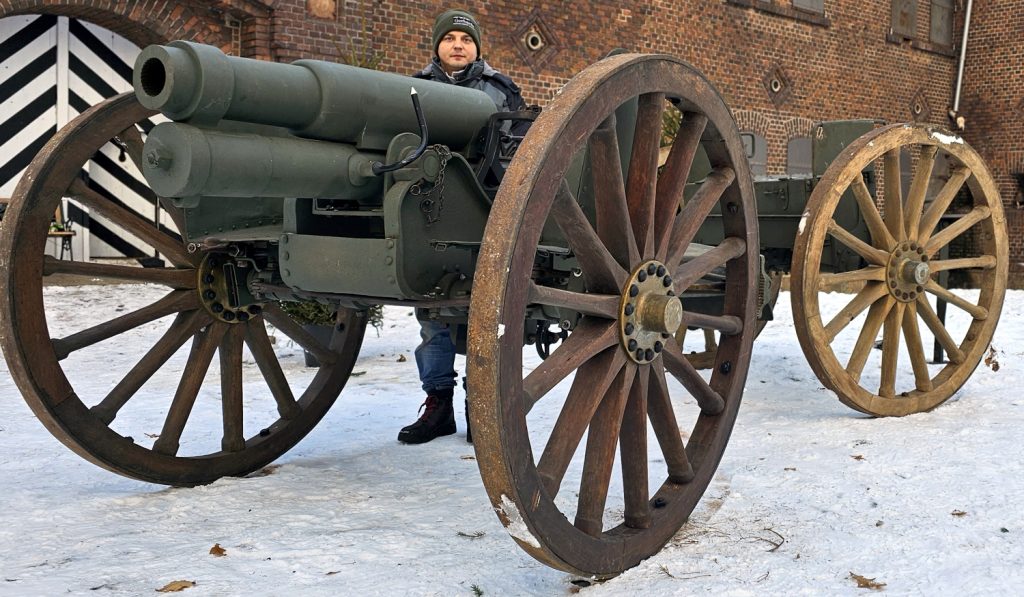 Historyczna armata - haubica, która po objechaniu świata trafiła do muzeum w Świnoujściu