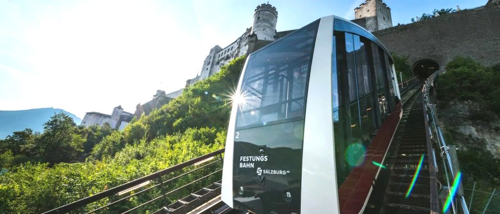 Kolejka szynowa do twierdzy w Salzburgu