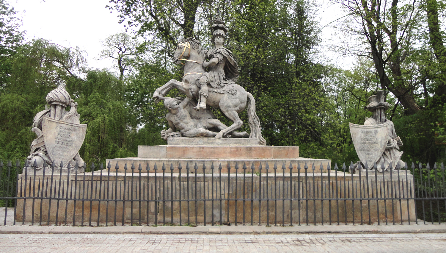 Pomnik Jana III Sobieskiego przy ul. Agrykola, obok Łazienek Królewskich w Warszawie