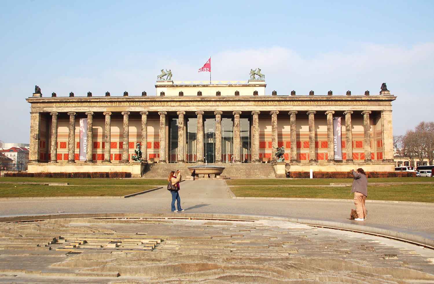 Gmach Muzeum Pergamońskiego w Berlinie od frontu. Fot. Cezary Rudziński