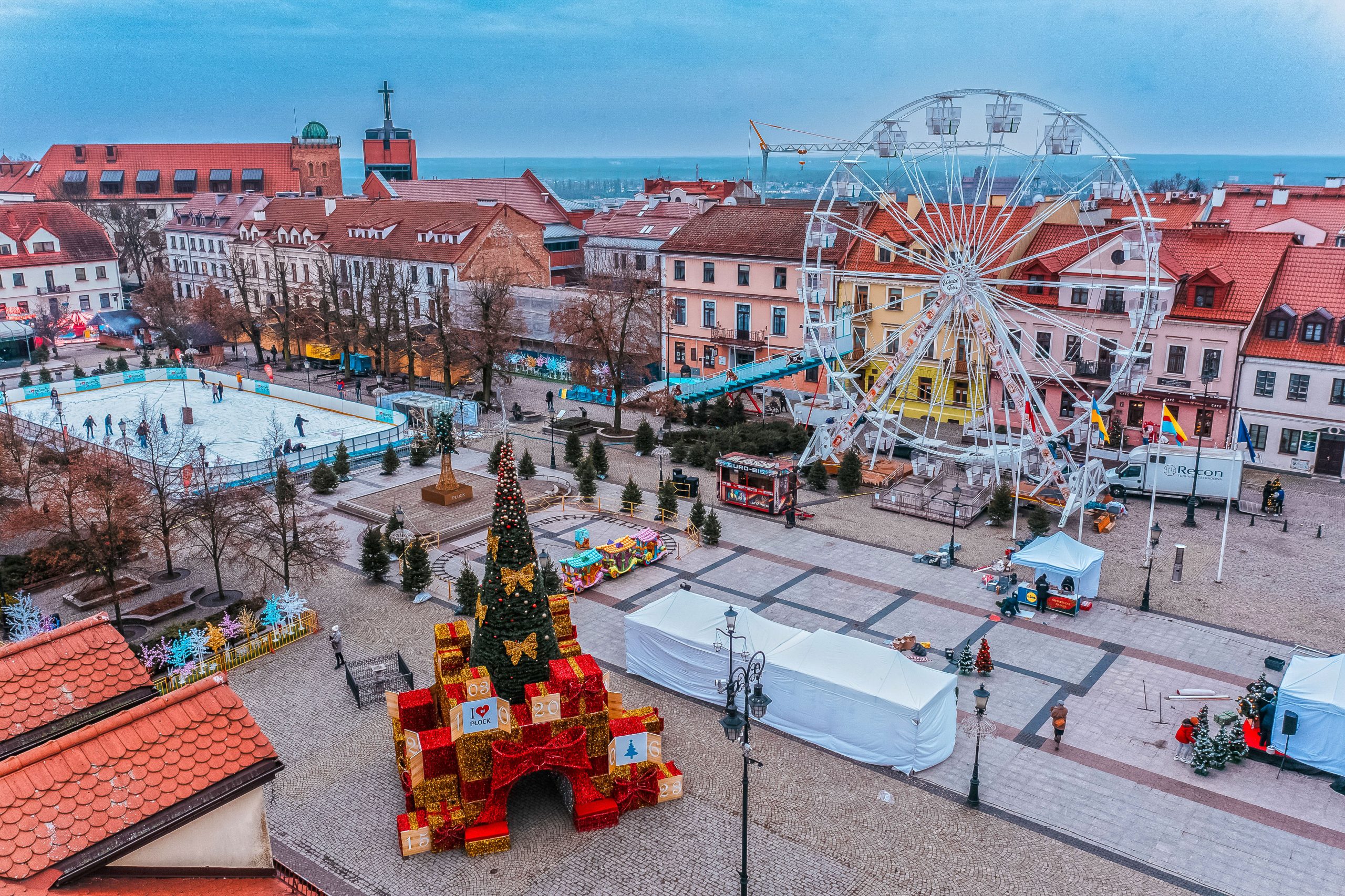 Płock, lodowisko na Starówce - fot. Urząd Miasta