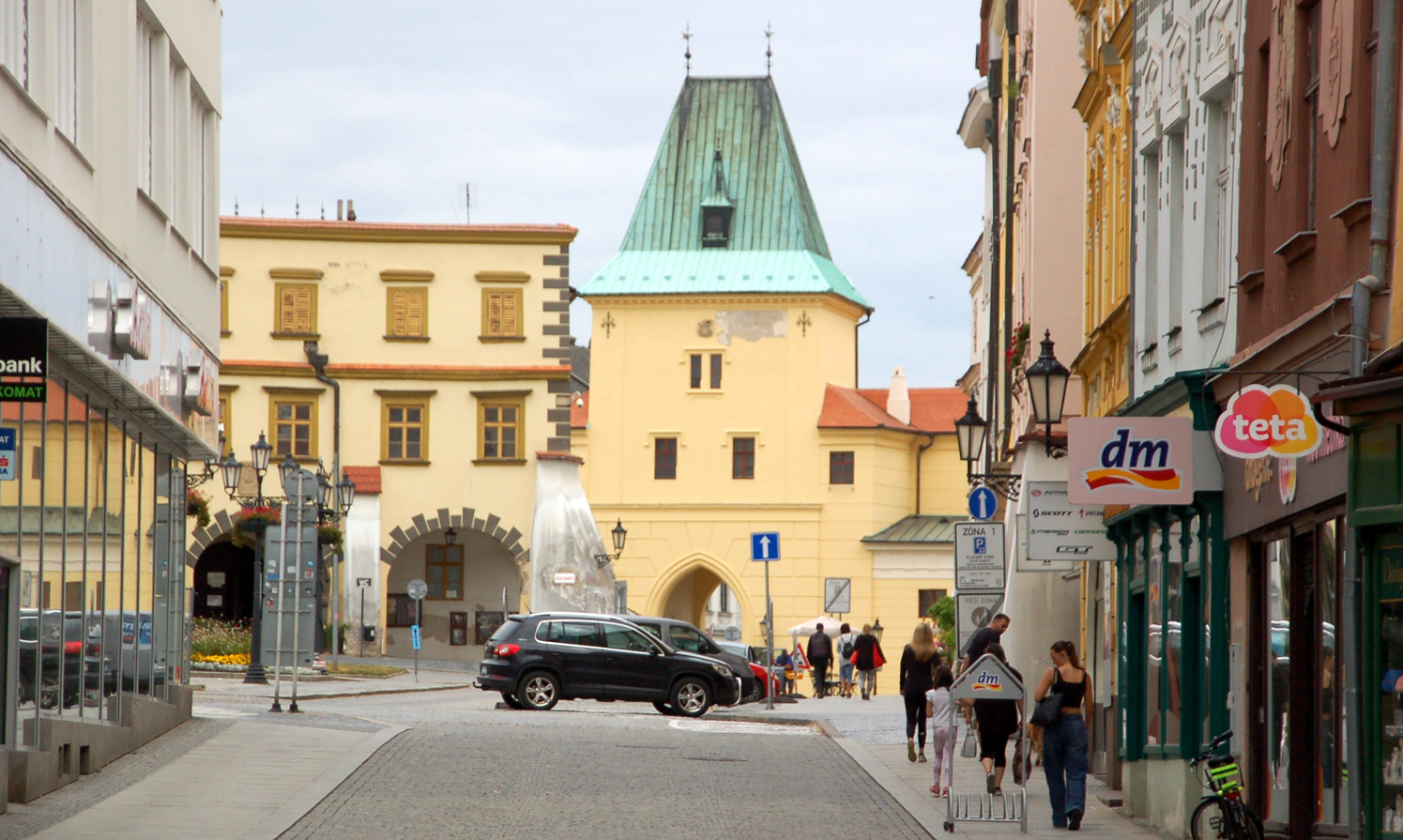 Kromierzyż, stara brama miejska obok Pałacu Arcybiskupów. Fot. Cezary Rudziński