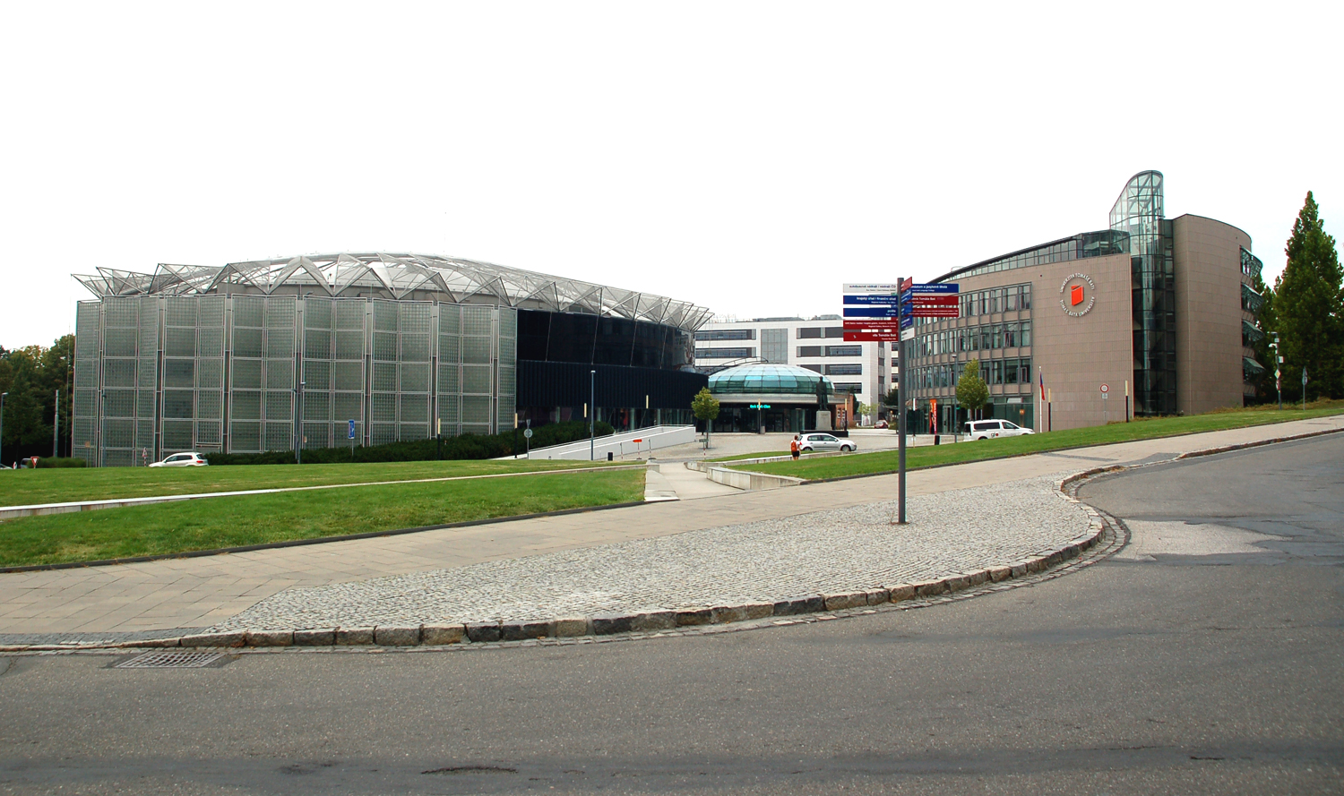 Zlin: Centrum Kongresowe i Uniwersytet. Fot. Cezary Rudziński