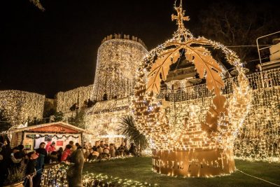 Dekoracje-swiateczne-Twierdza-Trsat-Rijeka-©CNTB-Julien-Duval