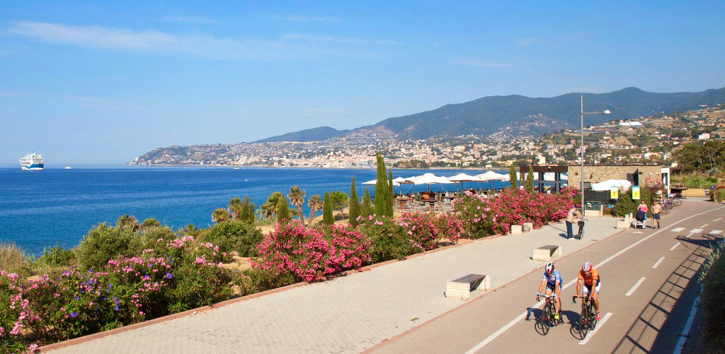 Riviera dei Fiori. Frangment wybrzeża