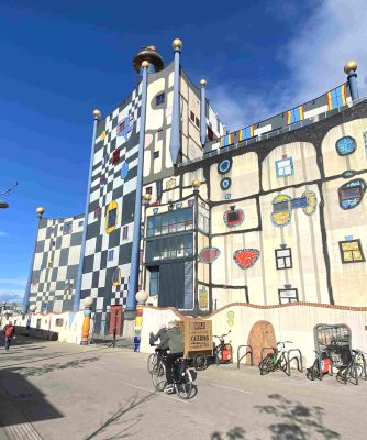 Ekologiczna spalarnia śmieci projektu Hundertwassera
