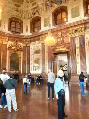 We wnętrzu słynnej cukierni Demel