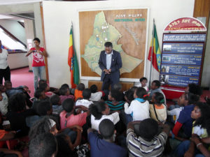 Nauka geografii w Muzeum Narodowym w Addis Abebie