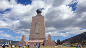 Monument na równiku