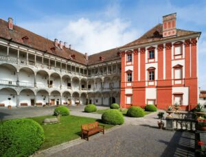 Pałac Opocno. Fot:Bezdek NPU